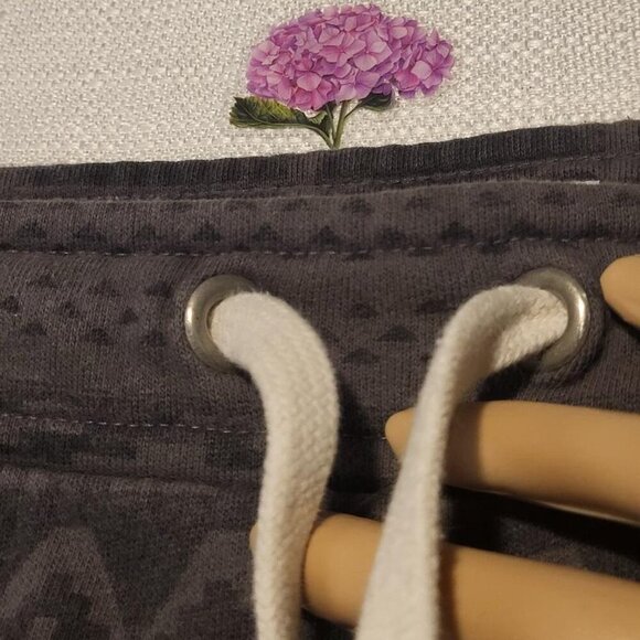 Mossimo, Little Wear, Women's Black and Grey shorts, Size M/M - Picture 4 of 8